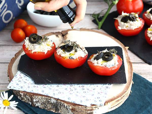 Ντομάτες γεμιστές με τόνο, fromage frais και ελιές - Προετοιμασία βήμα 4