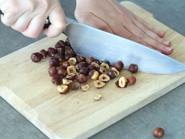 Hazelnut fudge - Τετράγωνα σοκολάτας και φουντουκιού - Προετοιμασία βήμα 1