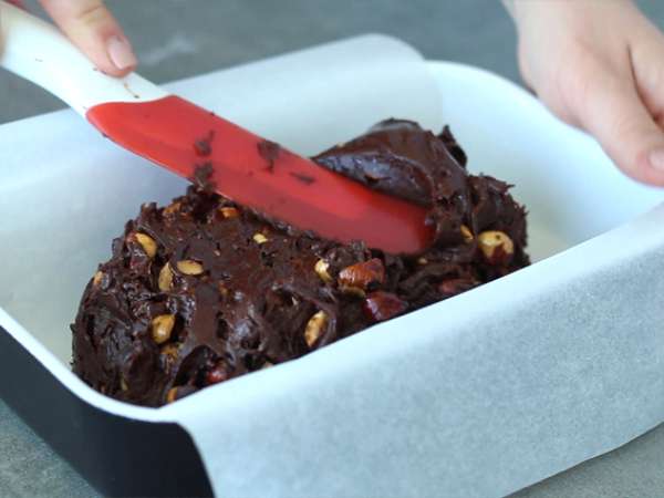 Hazelnut fudge - Τετράγωνα σοκολάτας και φουντουκιού - Προετοιμασία βήμα 3