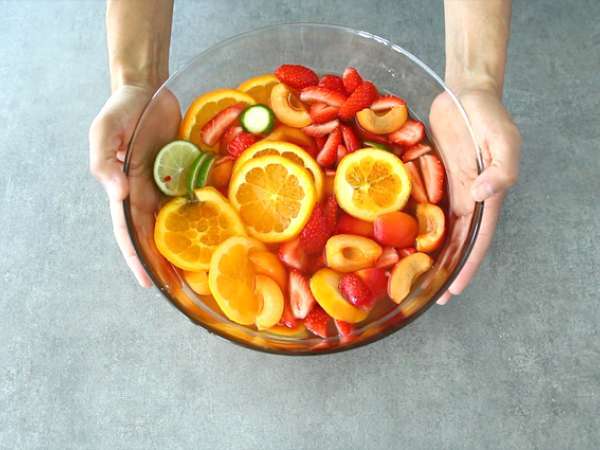 Sangria με λευκό κρασί - White Sangria - Προετοιμασία βήμα 3