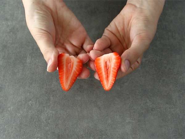 Vegan μιλκσέικ με κόκκινα φρούτα - Προετοιμασία βήμα 1