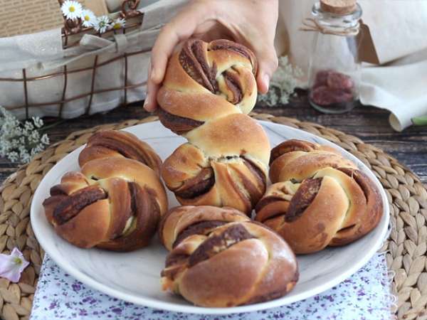 Πλεγμένα ψωμάκια με Nutella - Προετοιμασία βήμα 7
