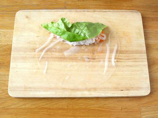 Spring rolls - γαρίδες κοτόπουλο - Προετοιμασία βήμα 5