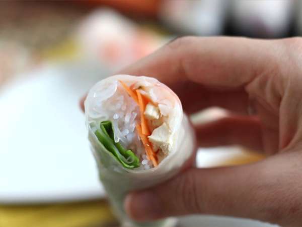 Spring rolls - γαρίδες κοτόπουλο - Προετοιμασία βήμα 7