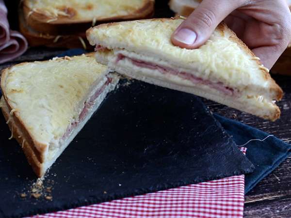 Gourmet croque-monsieur με σάλτσα μπεσαμέλ - Προετοιμασία βήμα 5