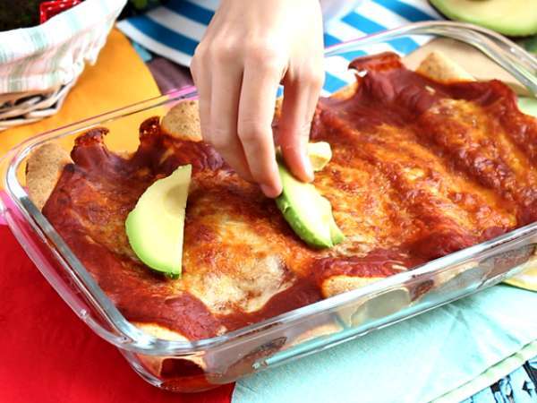 Κοτόπουλο Enchiladas με σάλτσα τσίλι - Προετοιμασία βήμα 7
