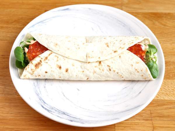 Σάντουιτς wrap με Chorizo, αβοκάντο και ντομάτα - Προετοιμασία βήμα 4