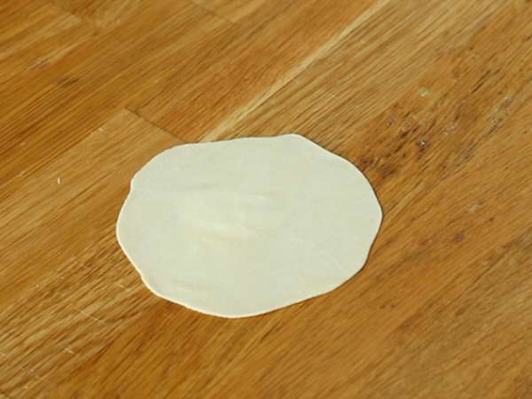 Gyozas με κοτόπουλο, καρότα και μανιτάρια - Προετοιμασία βήμα 7