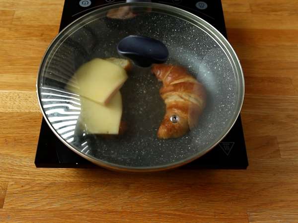 Σάντουιτς με κρουασάν Raclette για ένα νόστιμο brunch! - Προετοιμασία βήμα 4