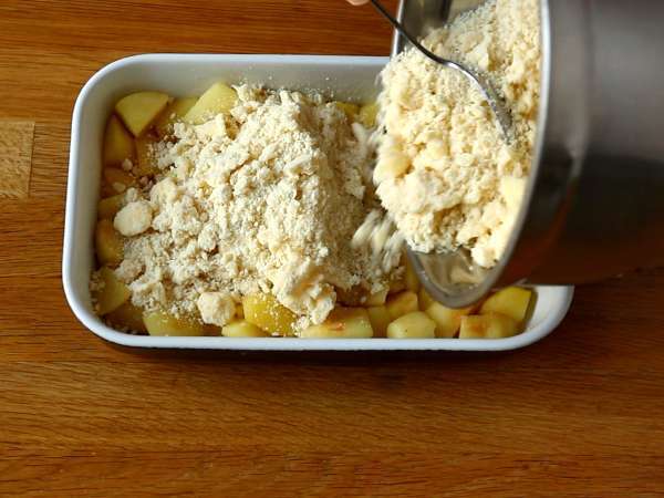 Σούπερ εύκολο μήλο crumble - Προετοιμασία βήμα 3