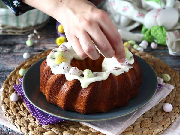 Πασχαλινό κέικ Bundt με λεμόνι και λευκή σοκολάτα - Προετοιμασία βήμα 8