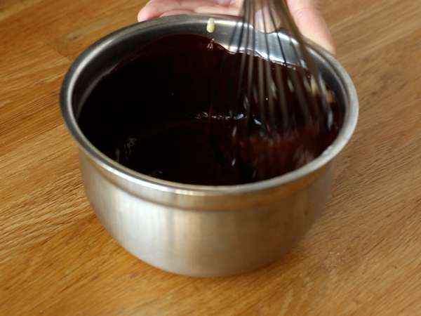 Πασχαλινό brownie και βερίνοι με σαντιγί - Προετοιμασία βήμα 1
