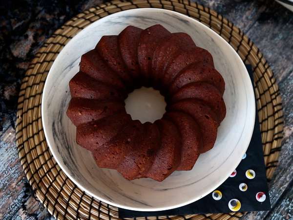 Halloween Bundt cake, το λαχταριστό κέικ σοκολάτας bundt cake - Προετοιμασία βήμα 6