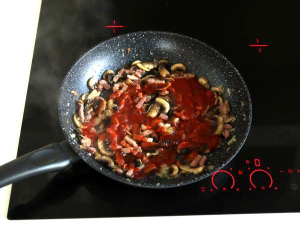 Pasta alla boscaiola, το ιδανικό πρώτο πιάτο για το φθινόπωρο και το χειμώνα - Προετοιμασία βήμα 4