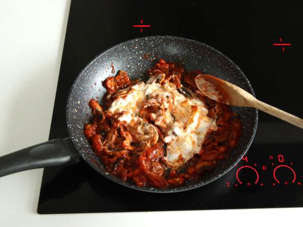 Pasta alla boscaiola, το ιδανικό πρώτο πιάτο για το φθινόπωρο και το χειμώνα - Προετοιμασία βήμα 5