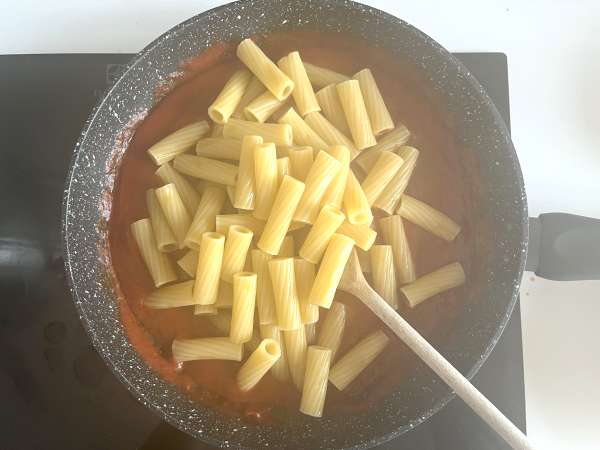 Pasta Siciliana με μελιτζάνα, η εύκολη και ελαφριά εκδοχή - Pasta alla Norma - Προετοιμασία βήμα 6