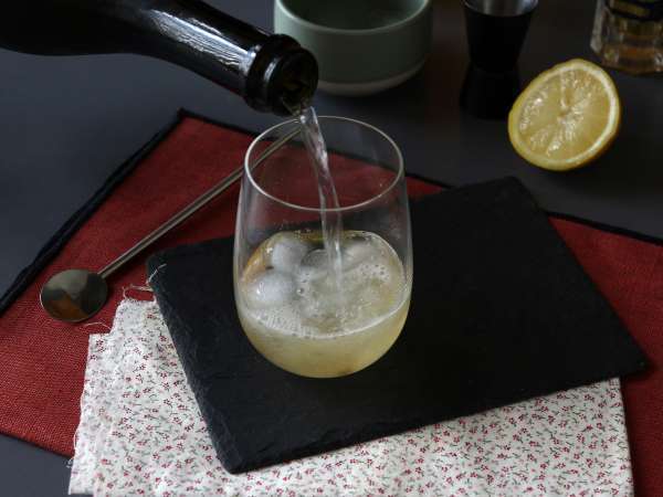 Spritz St-Germain με λικέρ elderflower, το εξαιρετικά δροσερό κοκτέιλ για το καλοκαίρι - Προετοιμασία βήμα 3