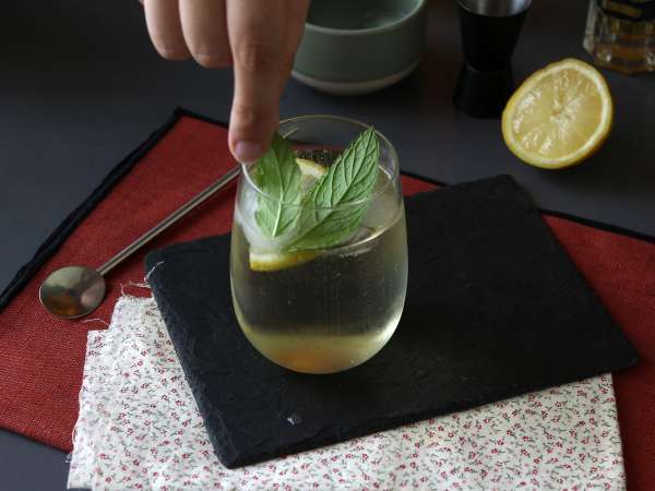 Spritz St-Germain με λικέρ elderflower, το εξαιρετικά δροσερό κοκτέιλ για το καλοκαίρι - Προετοιμασία βήμα 5