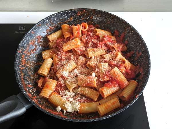 Pasta all'amatriciana, η παραδοσιακή συνταγή εξηγείται βήμα προς βήμα - Προετοιμασία βήμα 9
