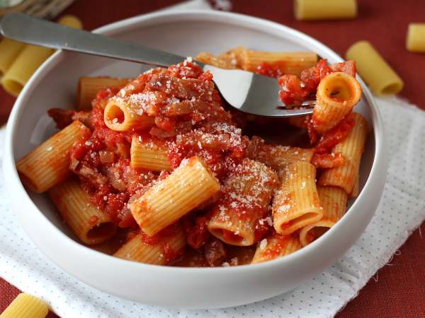 Pasta all'amatriciana, η παραδοσιακή συνταγή εξηγείται βήμα προς βήμα - Προετοιμασία βήμα 10