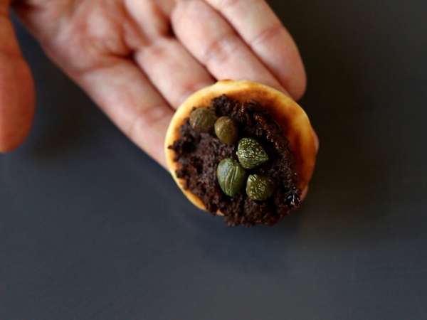 Πιατέλα Blini με γέμιση, το τέλειο ποικίλο απεριτίφ για την εορταστική περίοδο - Προετοιμασία βήμα 4