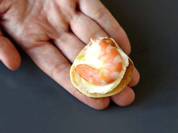 Πιατέλα Blini με γέμιση, το τέλειο ποικίλο απεριτίφ για την εορταστική περίοδο - Προετοιμασία βήμα 6