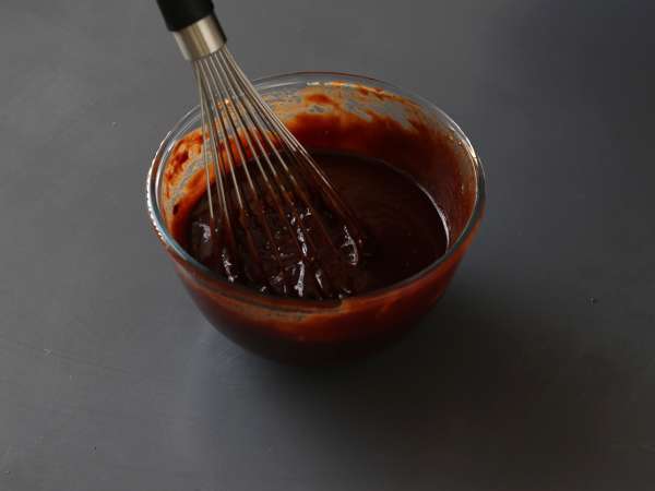EXTRA FONDANT κέικ με κρέμα σοκολάτας και κάστανο με μόλις 4 υλικά - Προετοιμασία βήμα 2