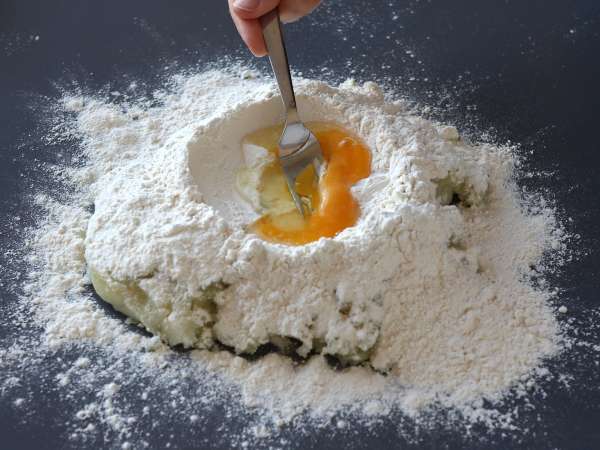 Gnocchi alla Sorrentina στο τηγάνι: η γρήγορη και πικάντικη συνταγή που όλοι αγαπούν! - Προετοιμασία βήμα 4