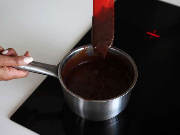 Αφράτο κέικ Nega Maluca με γλάσο brigadeiro - Προετοιμασία βήμα 8
