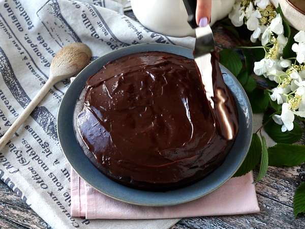 Αφράτο κέικ Nega Maluca με γλάσο brigadeiro - Προετοιμασία βήμα 9