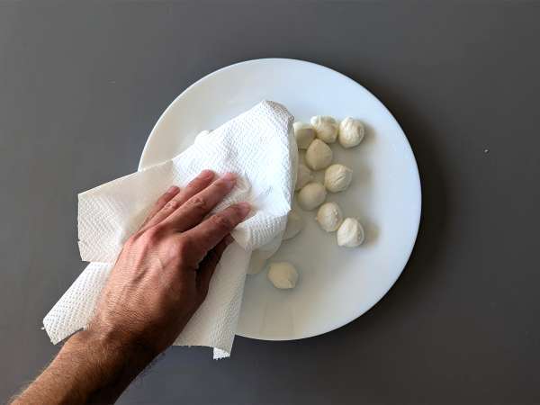 Mozzarelline στη φριτέζα αέρα - Προετοιμασία βήμα 1
