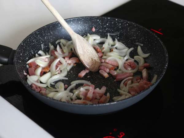 Γεμιστό ψωμί σκαντζόχοιρου τύπου Tartiflette - Προετοιμασία βήμα 2