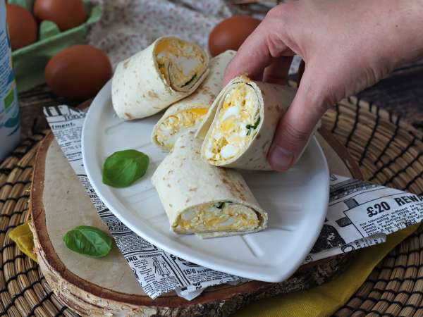 Μαλακό και σούπερ πρωτεϊνούχο wrap με αυγό και φέτα - Προετοιμασία βήμα 8