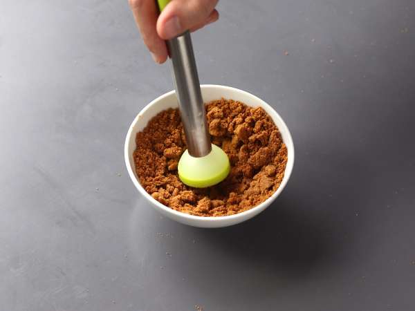 Ποτήρια τύπου Banoffee, για τους λάτρεις της μπανάνας και της καραμέλας - Προετοιμασία βήμα 2