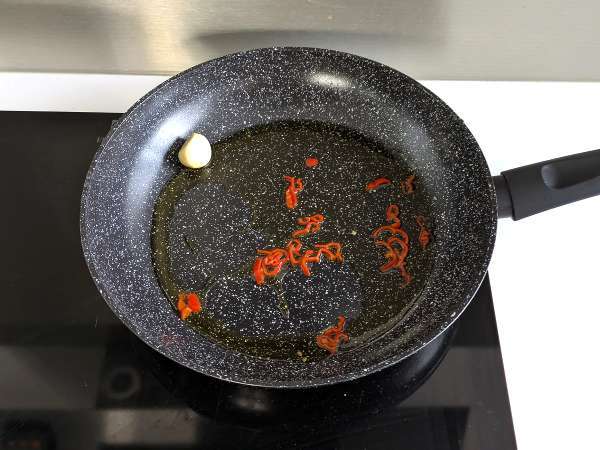 Penne all'arrabbiata: ένα κλασικό ιταλικό πιάτο που ζεσταίνει την καρδιά! - Προετοιμασία βήμα 2