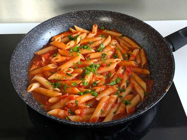 Penne all'arrabbiata: ένα κλασικό ιταλικό πιάτο που ζεσταίνει την καρδιά! - Προετοιμασία βήμα 6