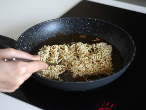 Πώς να μαγειρέψετε buldak habanero lime noodles, συνταγή με μαριναρισμένο κοτόπουλο! - Προετοιμασία βήμα 10