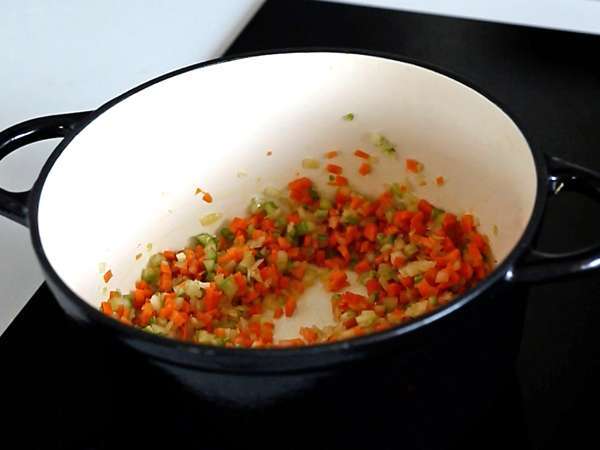 Σπιτική σάλτσα μπολονέζ - ragù alla bolognese - Προετοιμασία βήμα 2