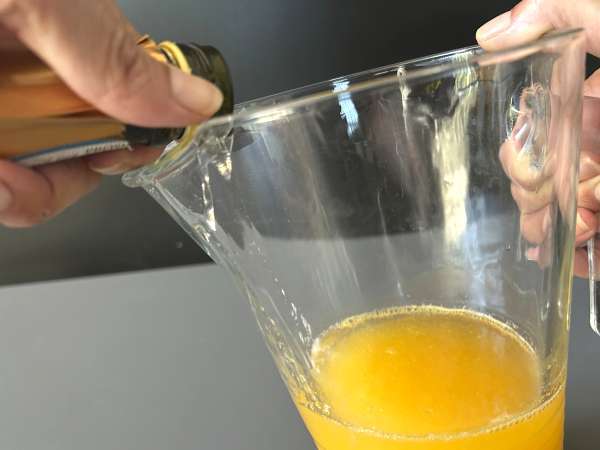 Agua de Valencia, το μεσογειακό κοκτέιλ με cava και πορτοκάλι που μπορείτε να φτιάξετε στο σπίτι. - Προετοιμασία βήμα 4