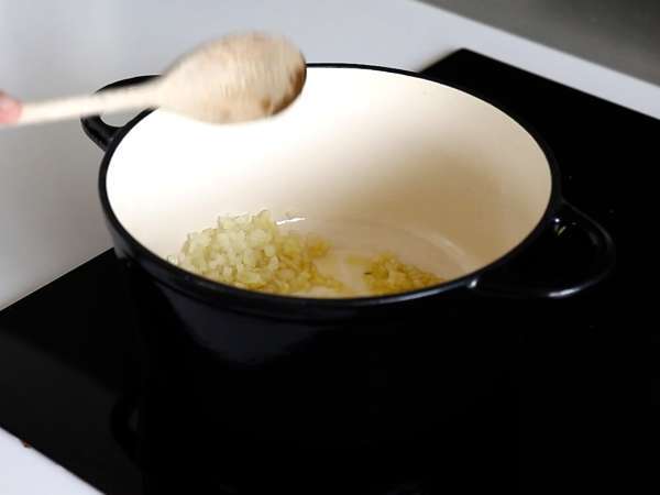 Ζυμαρικά με σάλτσα μπολονέζ - tagliatelle al ragù alla bolognese - Προετοιμασία βήμα 1