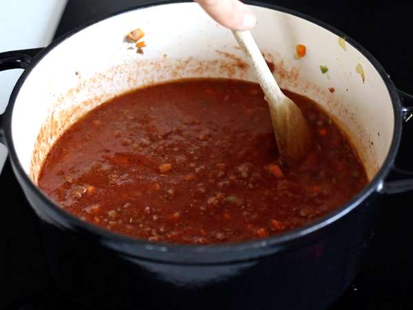 Ζυμαρικά με σάλτσα μπολονέζ - tagliatelle al ragù alla bolognese - Προετοιμασία βήμα 5