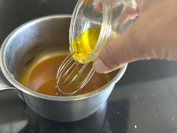 Καρπάτσιο χτένι με βινεγκρέτ εσπεριδοειδών και φιστίκια, ένα κομψό και εύκολο στην προετοιμασία ορεκτικό. - Προετοιμασία βήμα 3