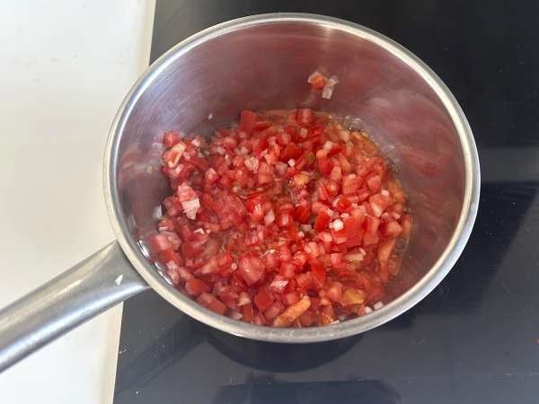 Huevos rancheros: η εμβληματική και νόστιμη μεξικάνικη συνταγή - Προετοιμασία βήμα 3