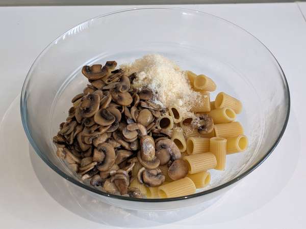 Pasta al forno ai funghi: η τέλεια κρεμώδης και χορταστική συνταγή για το φθινόπωρο - Προετοιμασία βήμα 6