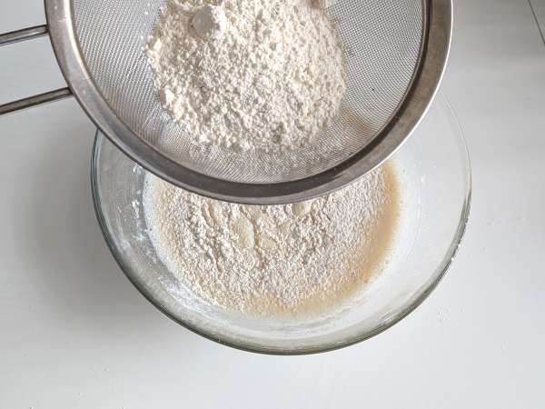 Crespelle ricotta και μανιτάρια: η τέλεια κρεμώδης χορτοφαγική συνταγή για κάθε περίσταση - Προετοιμασία βήμα 1