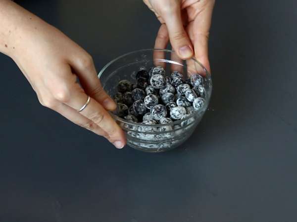 Blueberry crumble cake: το κέικ που συνδυάζει φοντάν, απαλότητα και τραγανότητα! - Προετοιμασία βήμα 3