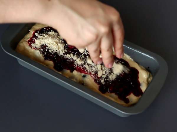 Blueberry crumble cake: το κέικ που συνδυάζει φοντάν, απαλότητα και τραγανότητα! - Προετοιμασία βήμα 7