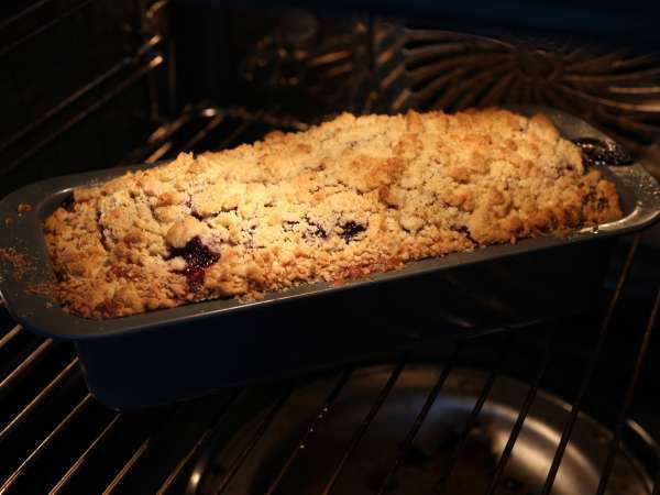 Blueberry crumble cake: το κέικ που συνδυάζει φοντάν, απαλότητα και τραγανότητα! - Προετοιμασία βήμα 8