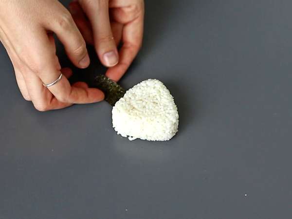 Onigiri με κρόκους αυγών διατηρημένους σε σάλτσα σόγιας - Προετοιμασία βήμα 9