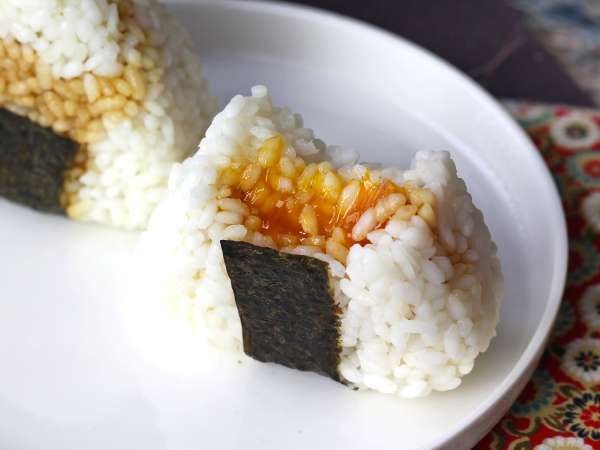 Onigiri με κρόκους αυγών διατηρημένους σε σάλτσα σόγιας - Προετοιμασία βήμα 10